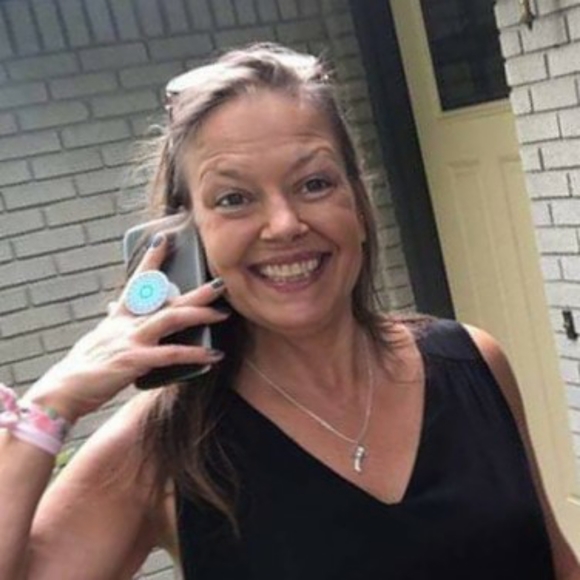 Meet your Posher, Regan - Picture 2 of 3